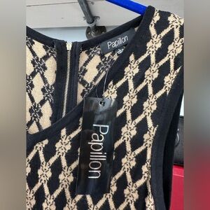 Elegant Black and Gold Sleeveless Dress